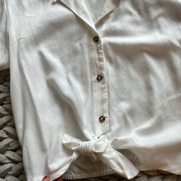 Lightweight Topshop front tie top - Picture 4 of 6